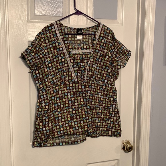 Uniform Scrub Top - Picture 1 of 3